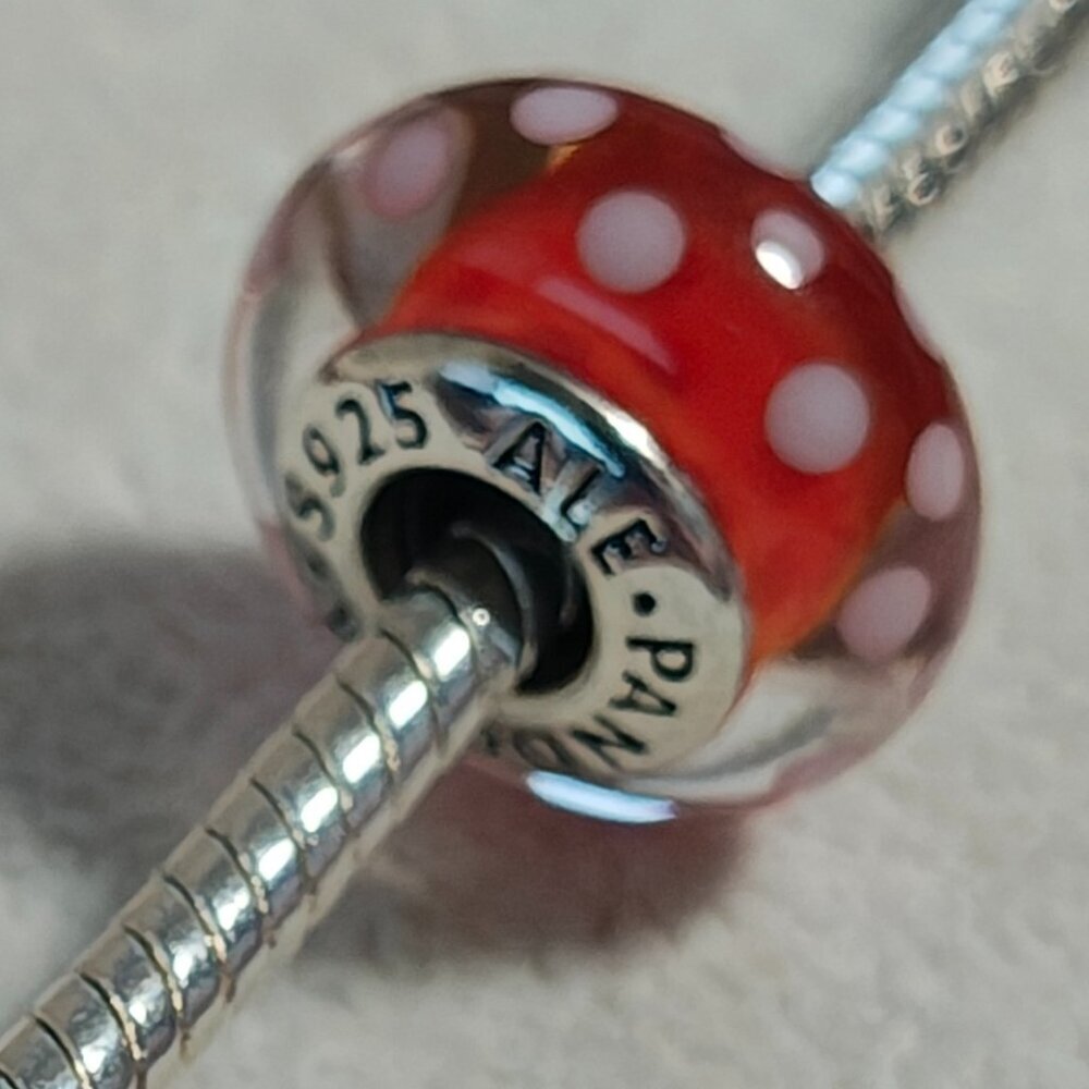 Authentic Retired Disney Minnie's Signature Look Murano - 791635 - Picture 3 of 4